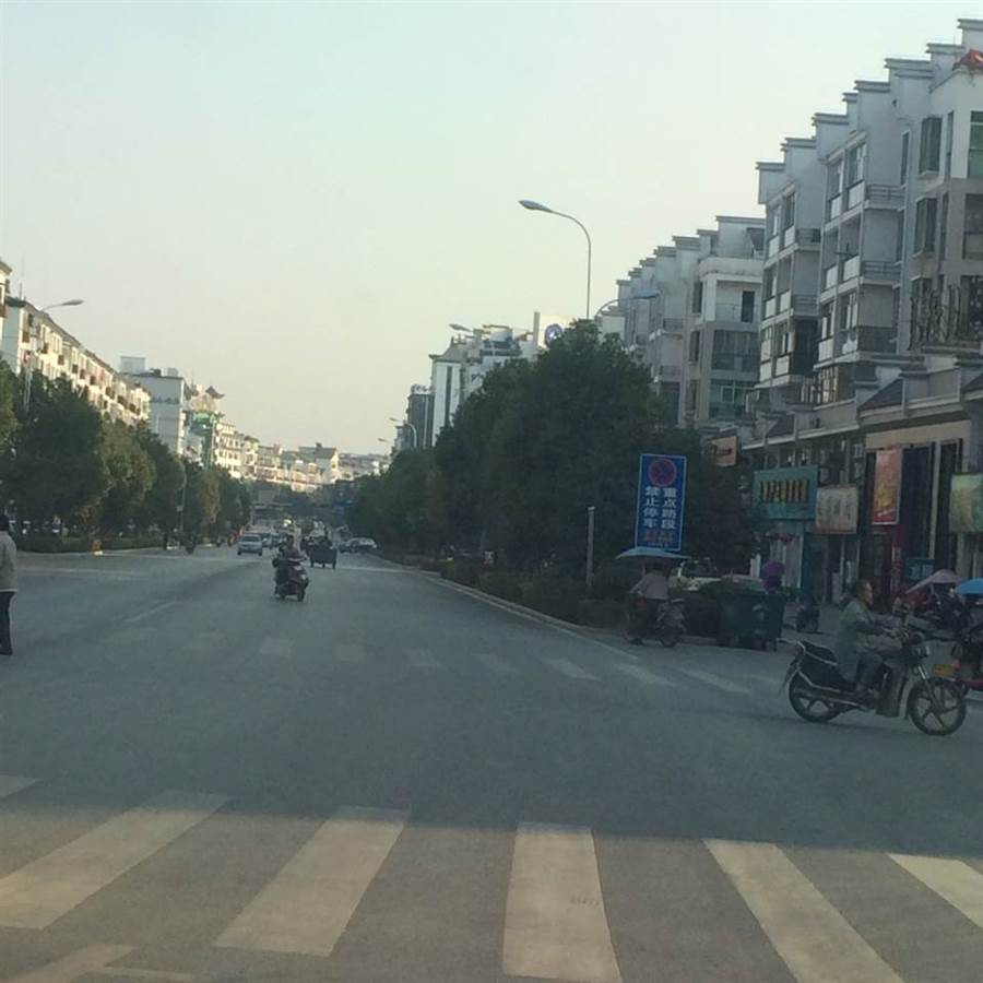 江西婺源文公路路灯